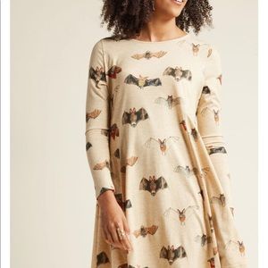 ISO BAT’LL DO PEPALOVES DRESS SIZE L/ XL